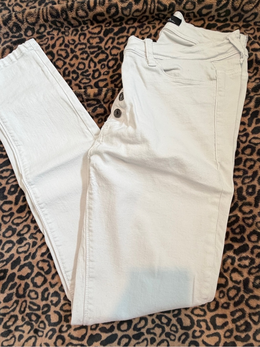 KanCan White High-Rise Button-Fly Jeans